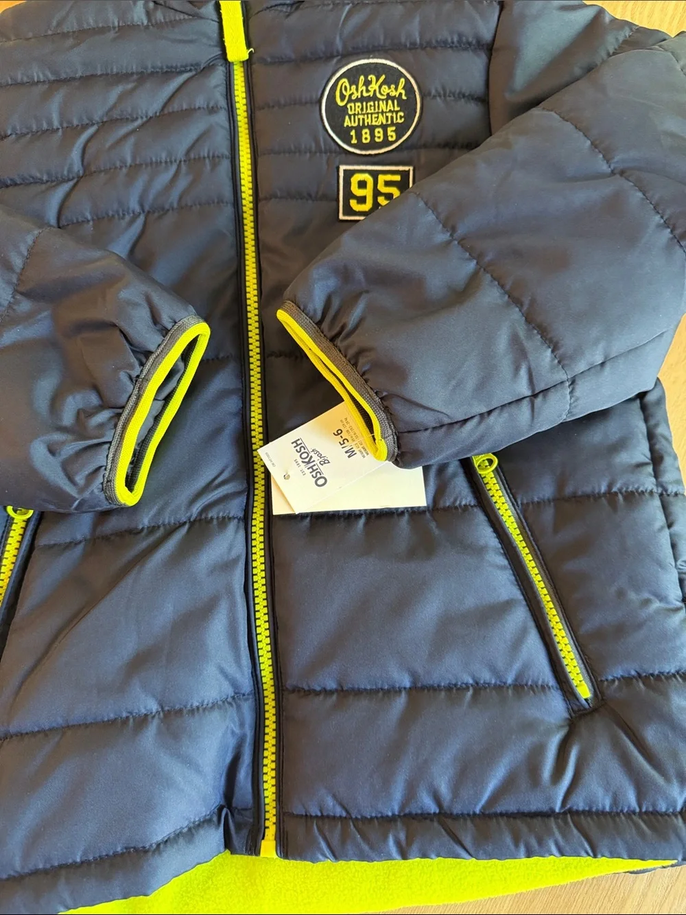 OshKosh B'gosh Boy’s Navy Puffer Coat 5/6 NWT